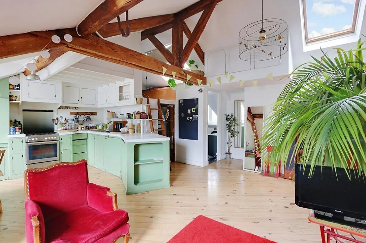Large, Bright Apartment Paris 0*,