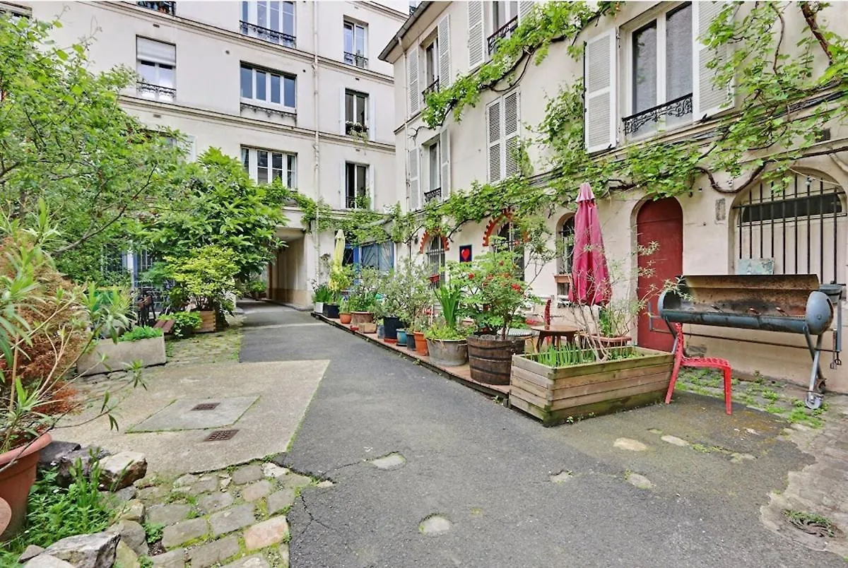 Large, Bright Apartment Paris